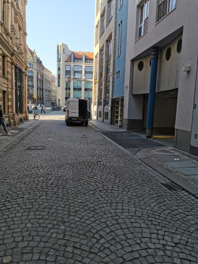 Zentrale - Ferienwohnung Am Thomaskirchhof Leipzig Exterior foto