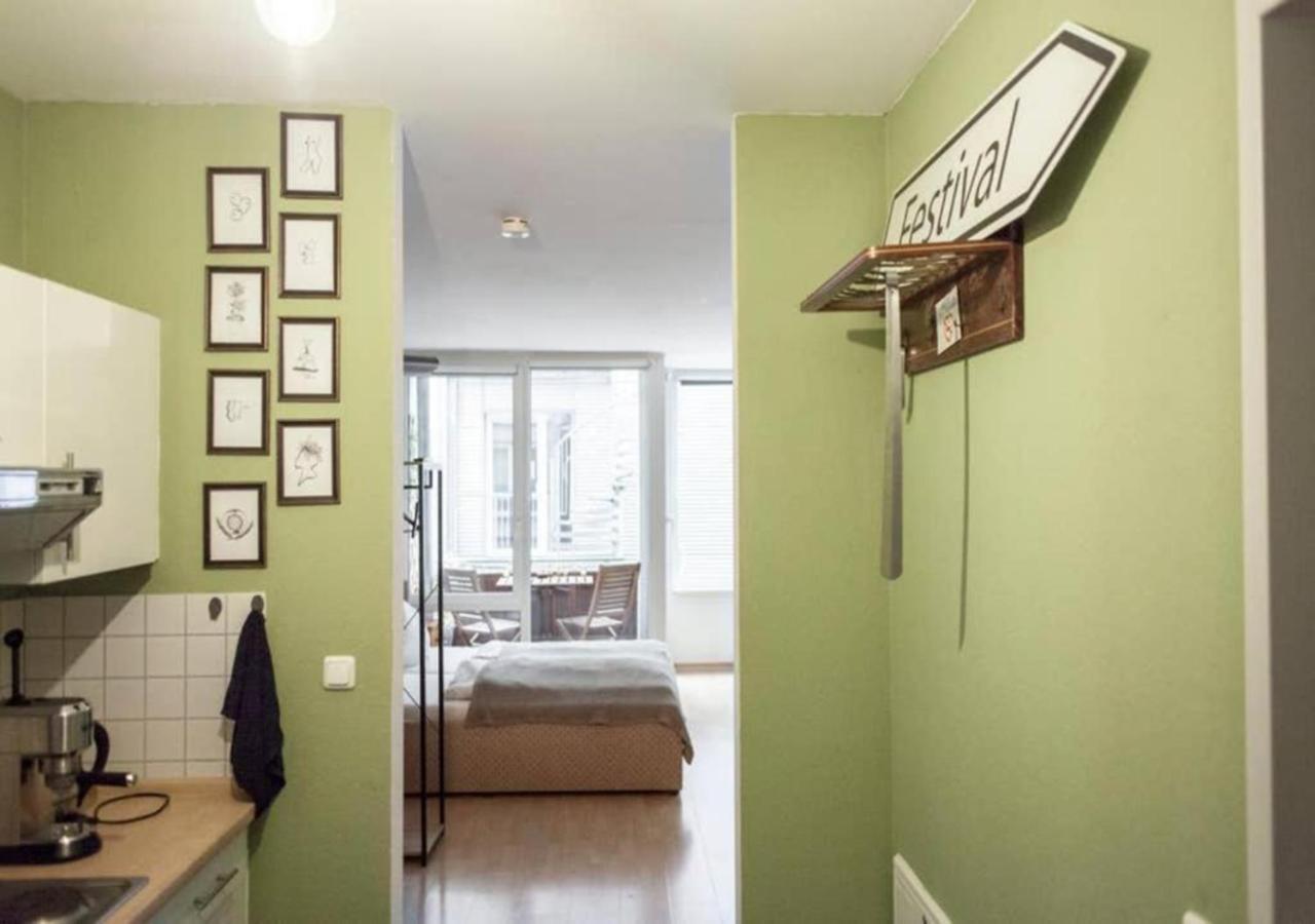 Zentrale - Ferienwohnung Am Thomaskirchhof Leipzig Exterior foto